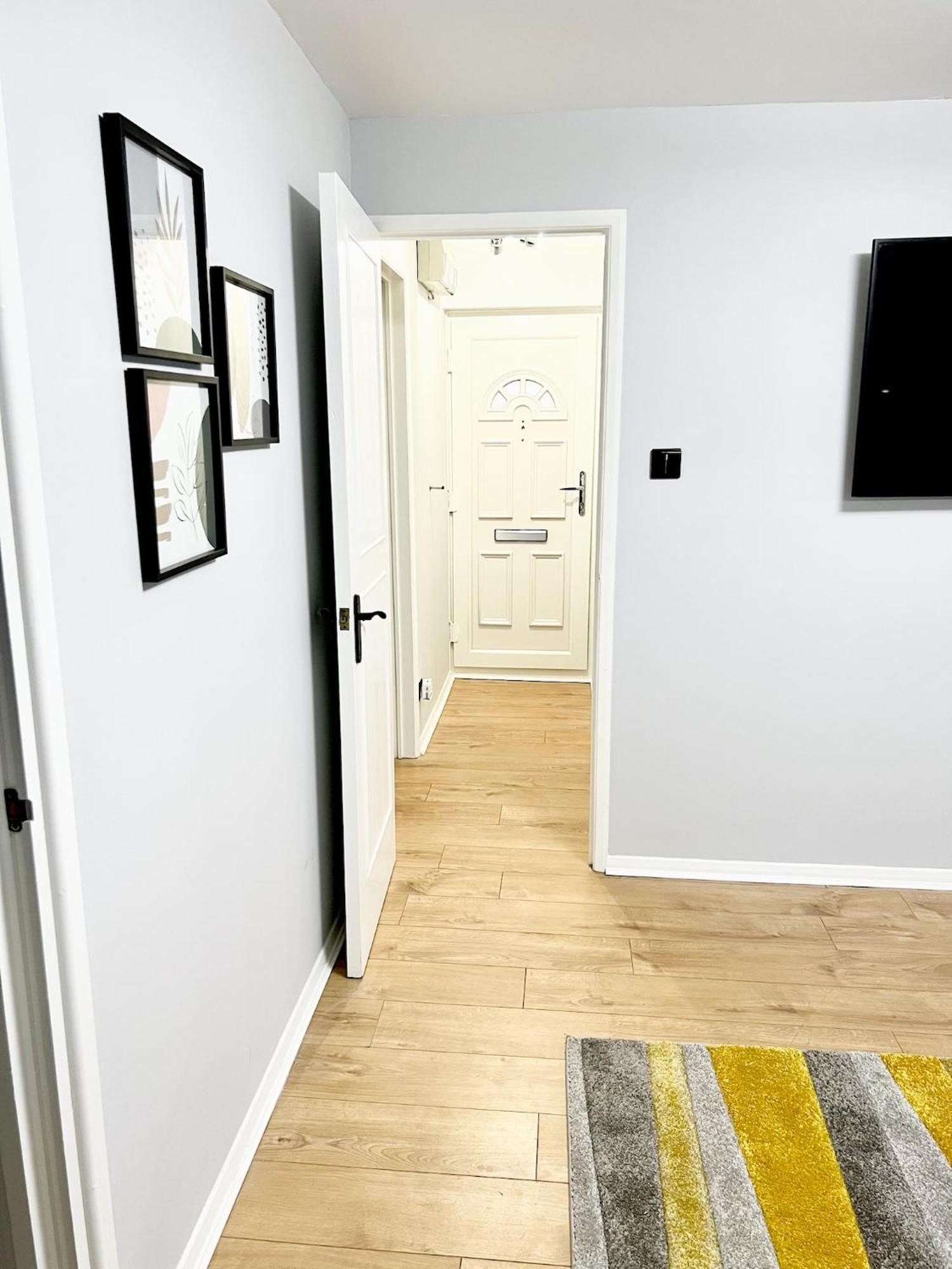 Beautiful Apartment In Beckton With Private Entrance And Garden Londra Esterno foto